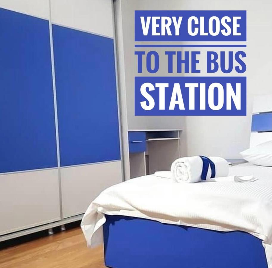 Bus Station Hostel Pristina Eksteriør bilde
