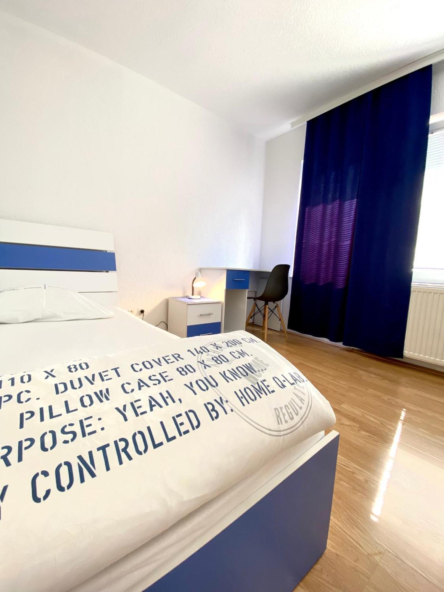 Bus Station Hostel Pristina Eksteriør bilde